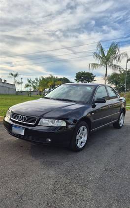 AUDI A4 2.4 V6 30V GASOLINA 4P TIPTRONIC